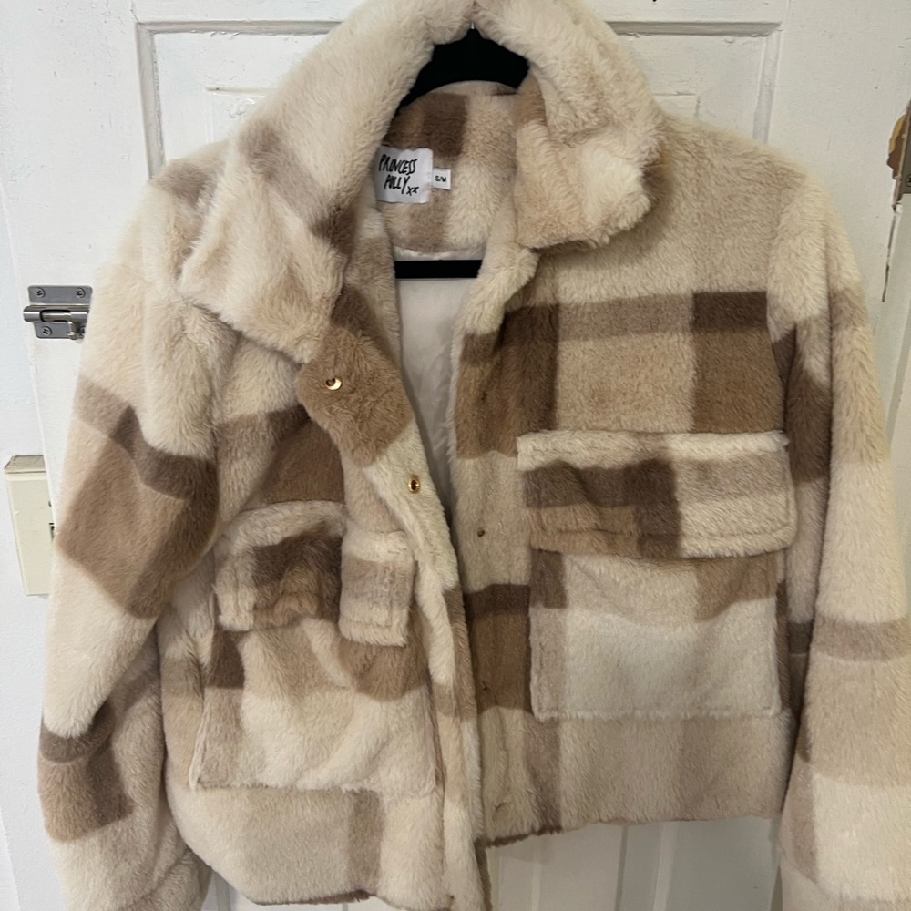 Princess Polly Size Small / Medium Semi-Cropped Plush Shacket